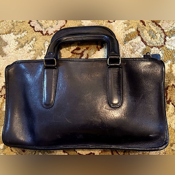 Vintage Coach Slim Satchel Black Leather Pre Owned Great Condition! 80s - Picture 1 of 4